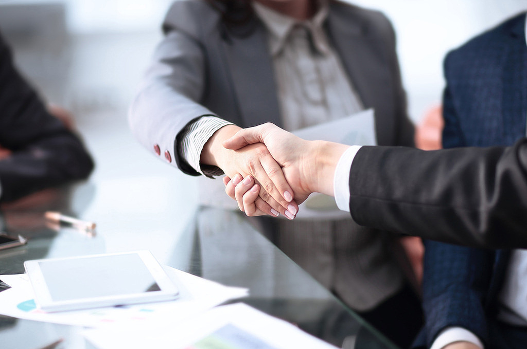 J9集团国际站药业与奥赛康达成战略合作伙伴关系